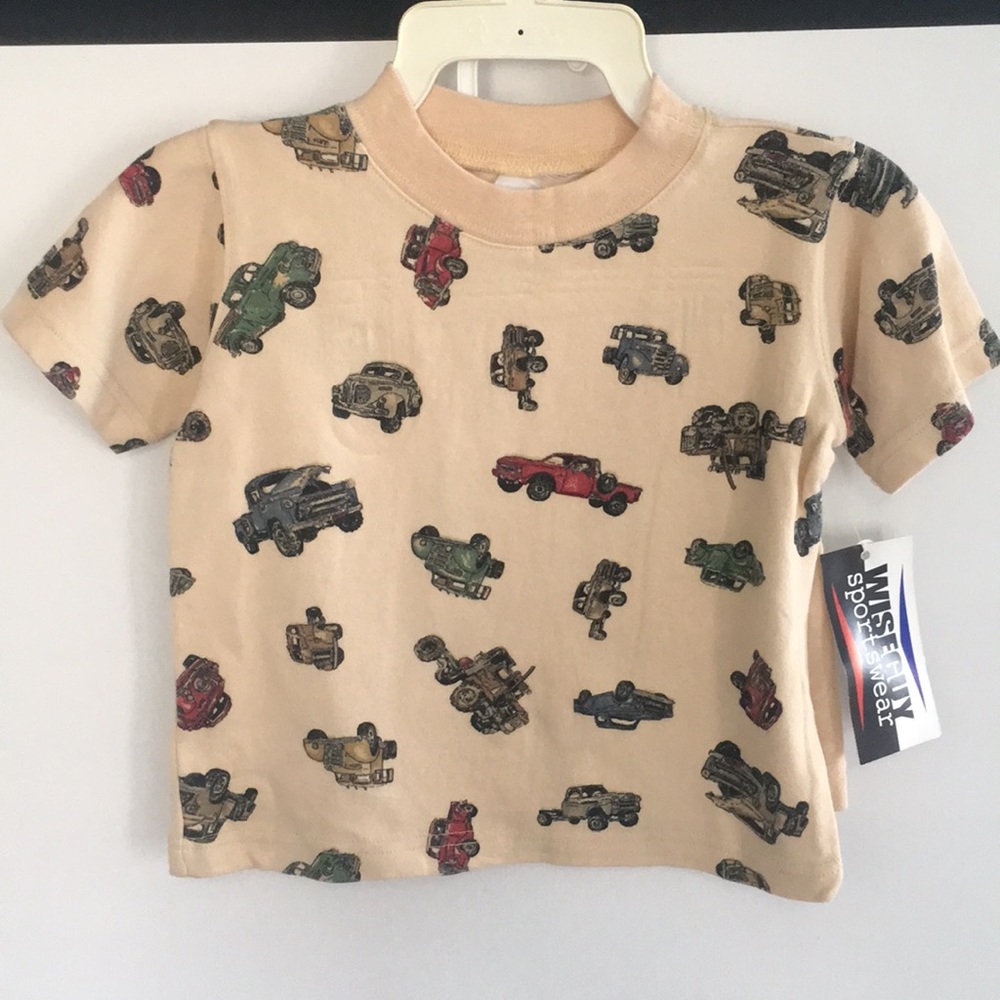 Unused 3t  Shirt and shorts set with trucks.